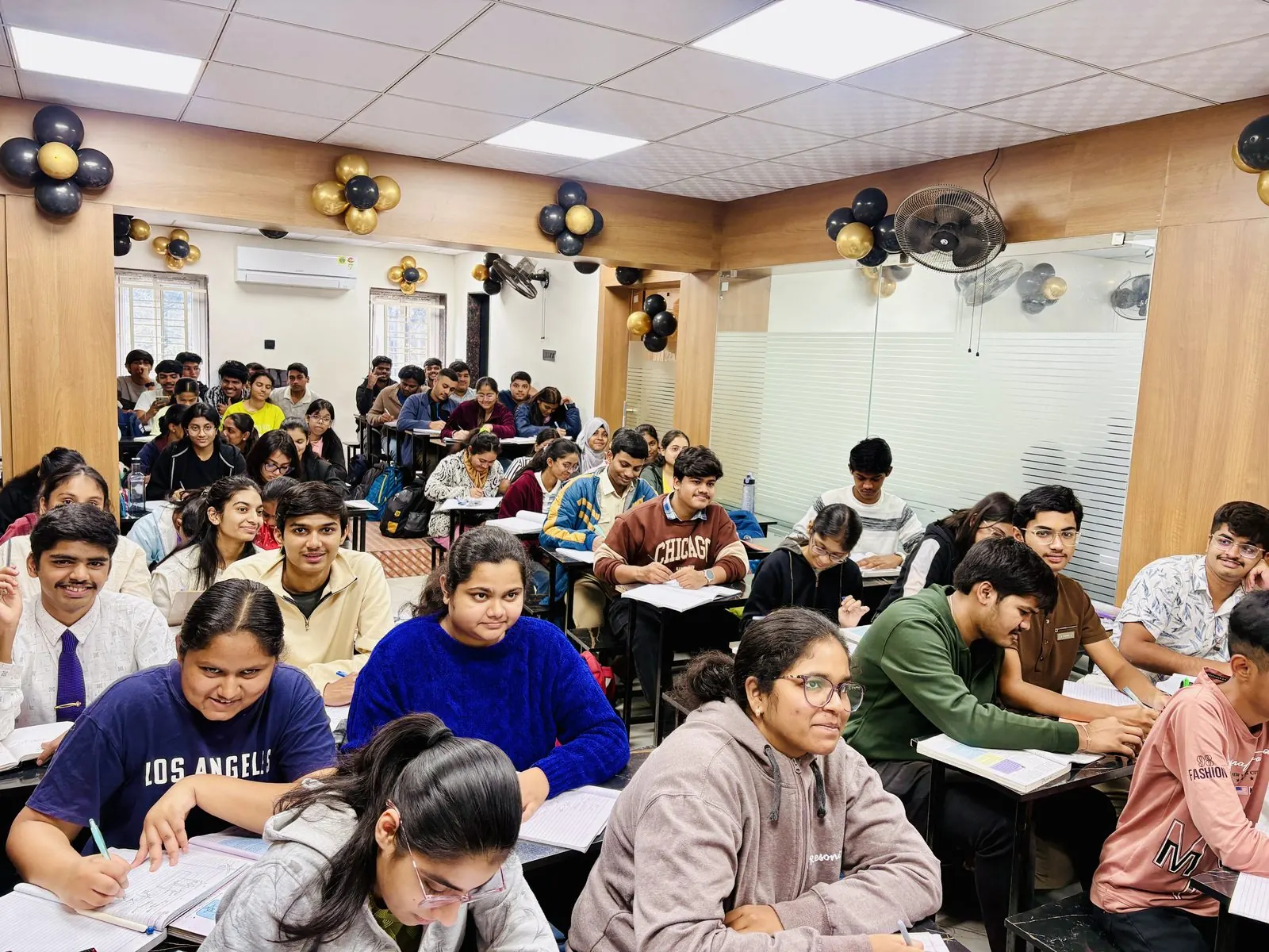 Supervised study hall at the Laxmi Nagar centre